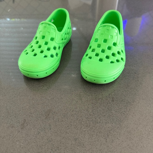 Toddler MTE Slip-On TRK Shoe - Picture 1 of 7